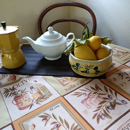 Ecole Buissonniere Apartamento *