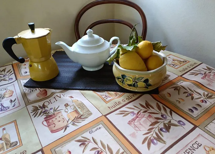 Ecole Buissonniere Apartamento *