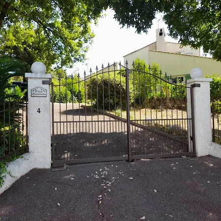 埃科勒布斯桑尼雷酒店 *