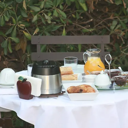 Ecole Buissonniere Lägenhet