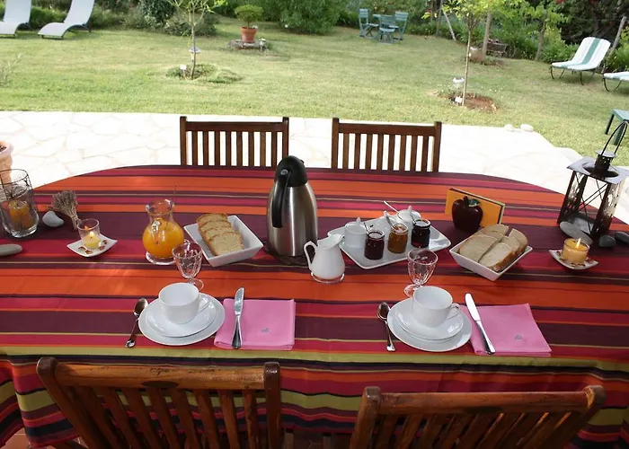 Ecole Buissonniere Антиб